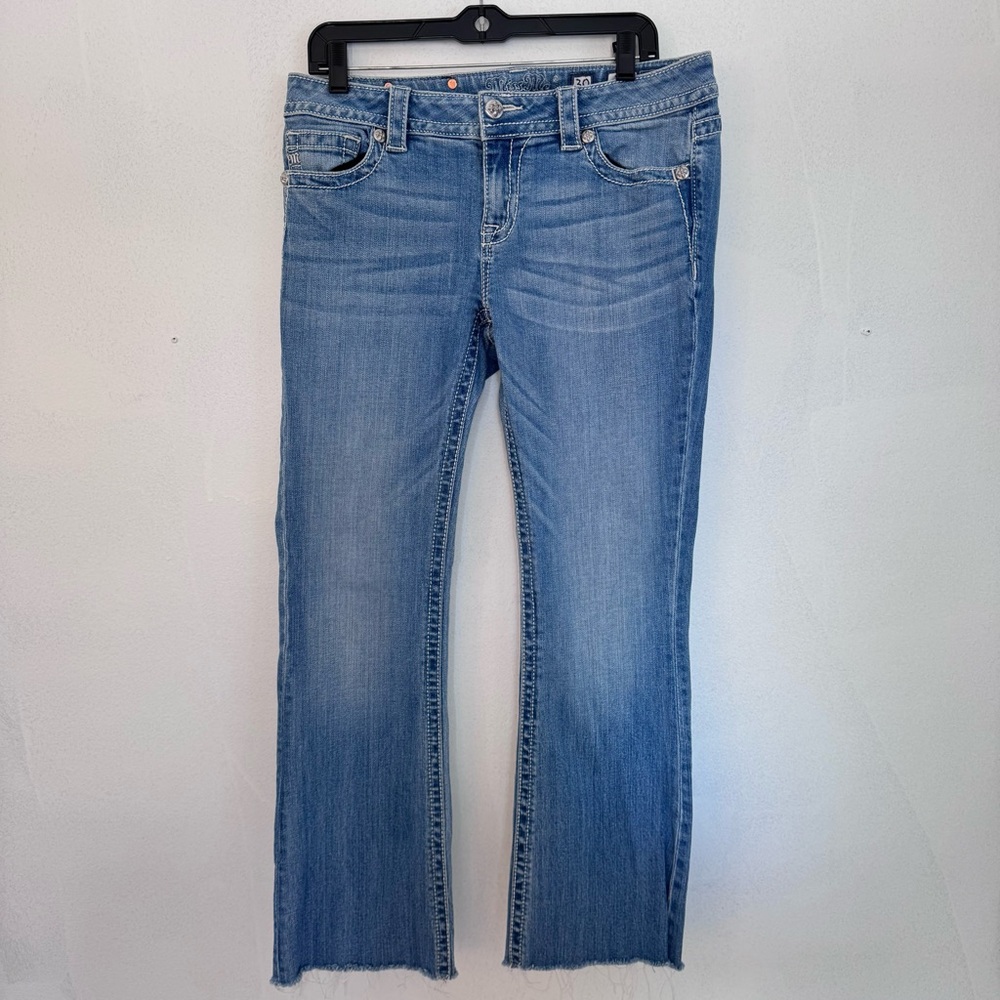 Miss Me Mid-Rise Boot CutJeans size 30